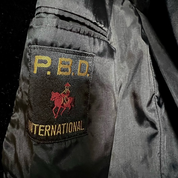 Velvet Blazer - Picture 7 of 8